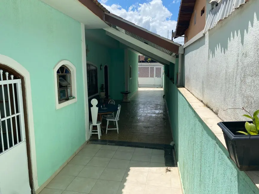 Casa com 5 quartos à venda, 186m2 em Peruibe - SP - imagem 4 Foto 4 de Casa com 5 quartos à venda, 186m2 em Peruibe - SP