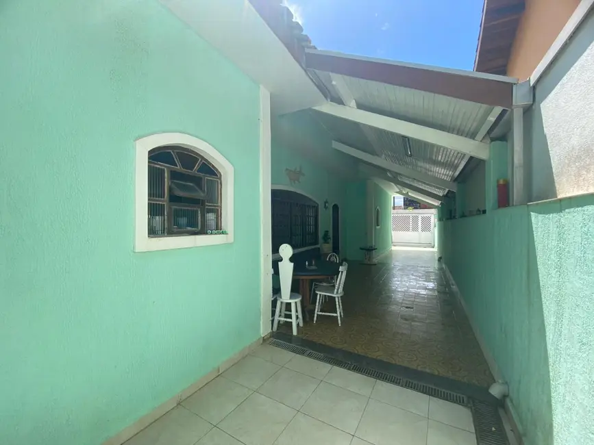 Casa com 5 quartos à venda, 186m2 em Peruibe - SP - imagem 5 Foto 5 de Casa com 5 quartos à venda, 186m2 em Peruibe - SP