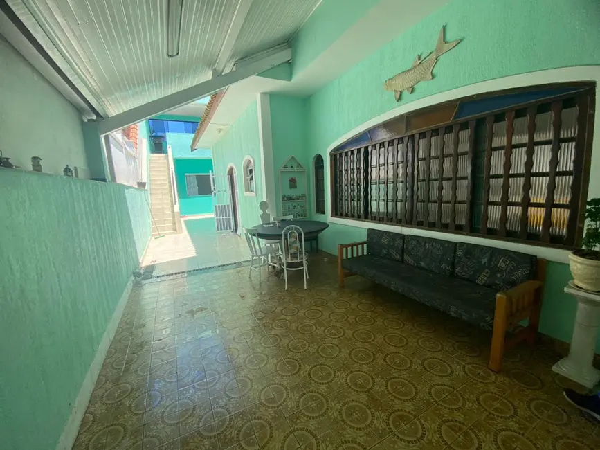 Casa com 5 quartos à venda, 186m2 em Peruibe - SP - imagem 3 Foto 3 de Casa com 5 quartos à venda, 186m2 em Peruibe - SP