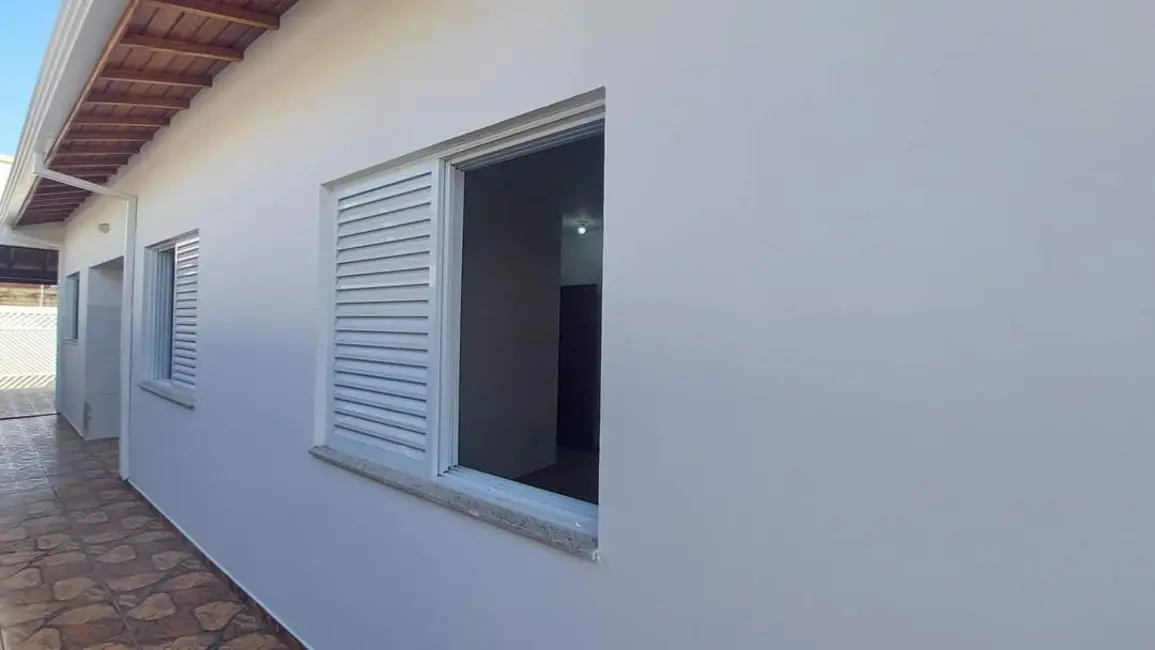 Casa com 2 quartos à venda, 80m2 em Peruibe - SP - imagem 4 Foto 4 de Casa com 2 quartos à venda, 80m2 em Peruibe - SP