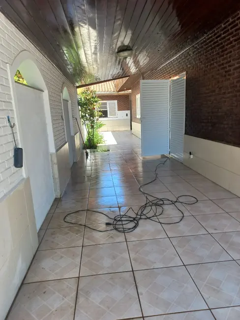 Foto 5 de Casa com 3 quartos à venda, 250m2 em Itanhaem - SP