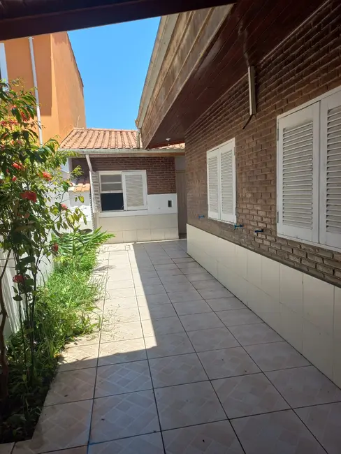 Foto 4 de Casa com 3 quartos à venda, 250m2 em Itanhaem - SP