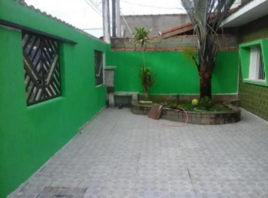 Casa com 4 quartos à venda, 150m2 em Peruibe - SP - imagem 7 Foto 7 de Casa com 4 quartos à venda, 150m2 em Peruibe - SP