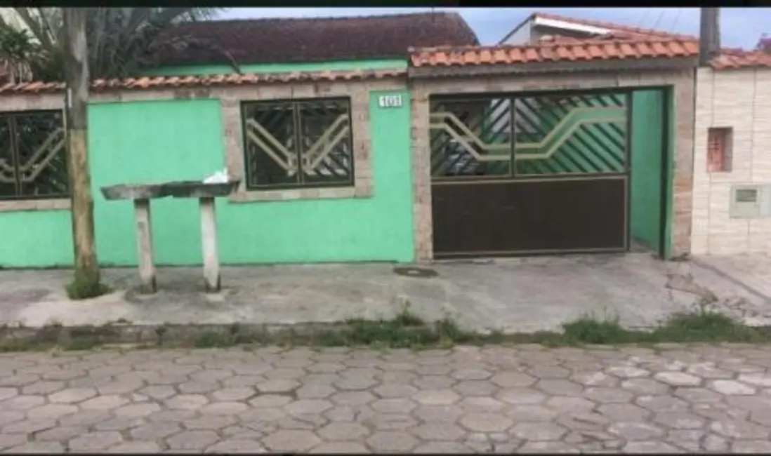 Casa com 4 quartos à venda, 150m2 em Peruibe - SP - imagem 6 Foto 6 de Casa com 4 quartos à venda, 150m2 em Peruibe - SP