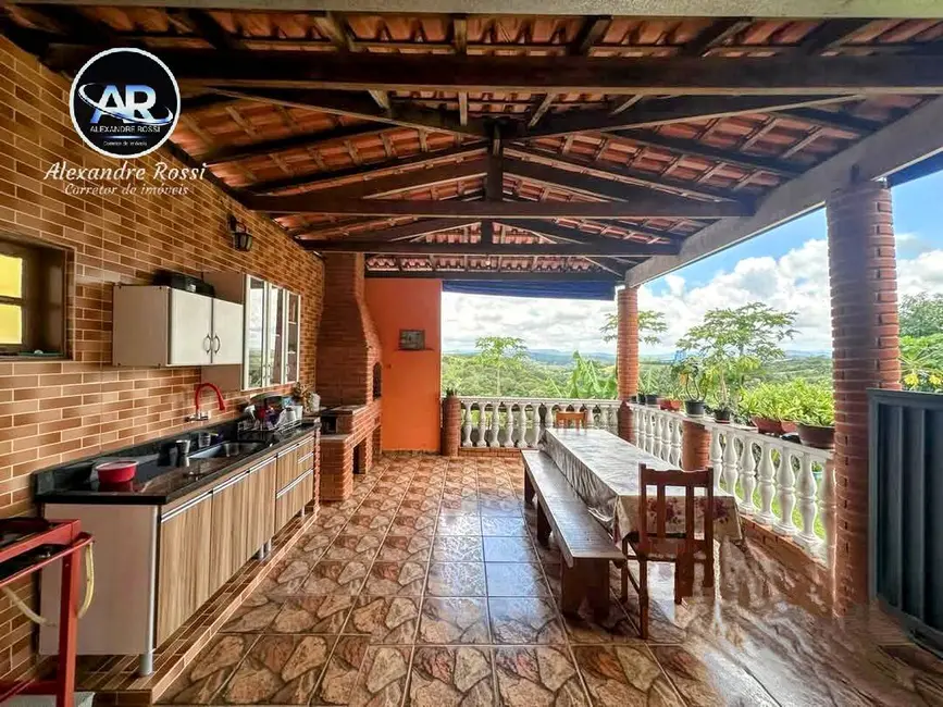 Chácara com 2 quartos à venda, 250m2 em Jarinu - SP - imagem 3 Foto 3 de Chácara com 2 quartos à venda, 250m2 em Jarinu - SP