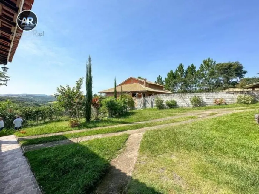 Chácara com 2 quartos à venda, 250m2 em Jarinu - SP - imagem 5 Foto 5 de Chácara com 2 quartos à venda, 250m2 em Jarinu - SP