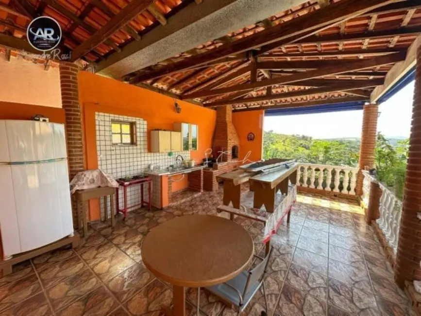 Chácara com 2 quartos à venda, 250m2 em Jarinu - SP - imagem 6 Foto 6 de Chácara com 2 quartos à venda, 250m2 em Jarinu - SP