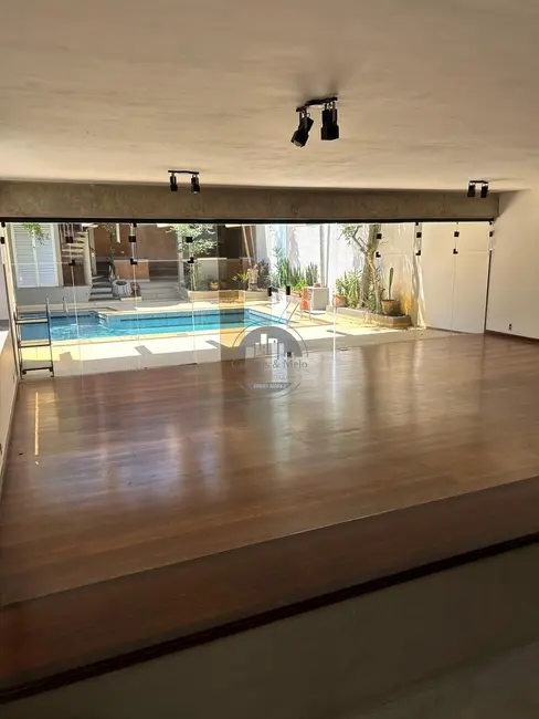 Foto 1 de Casa com 5 quartos à venda, 600m2 em Santo Amaro, São Paulo - SP