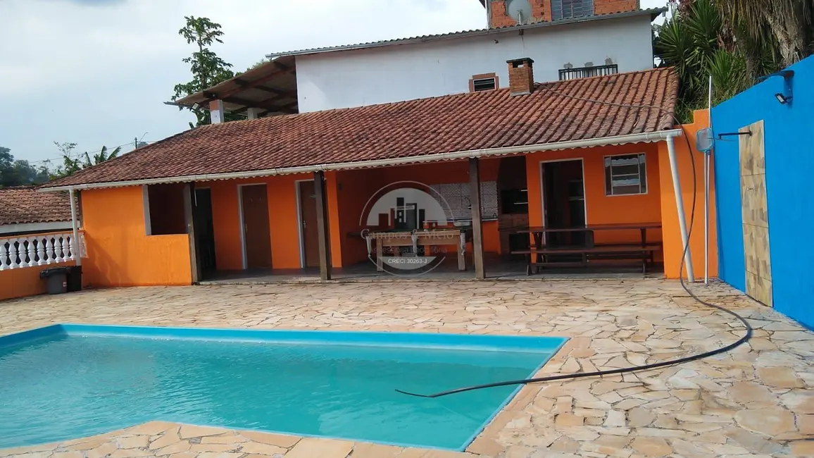 Chácara com 6 quartos à venda, 2000m2 em Centro, Ibiuna - SP - imagem 3 Foto 3 de Chácara com 6 quartos à venda, 2000m2 em Centro, Ibiuna - SP