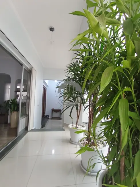 Foto 2 de Casa com 4 quartos à venda, 300m2 em Lar São Paulo, São Paulo - SP