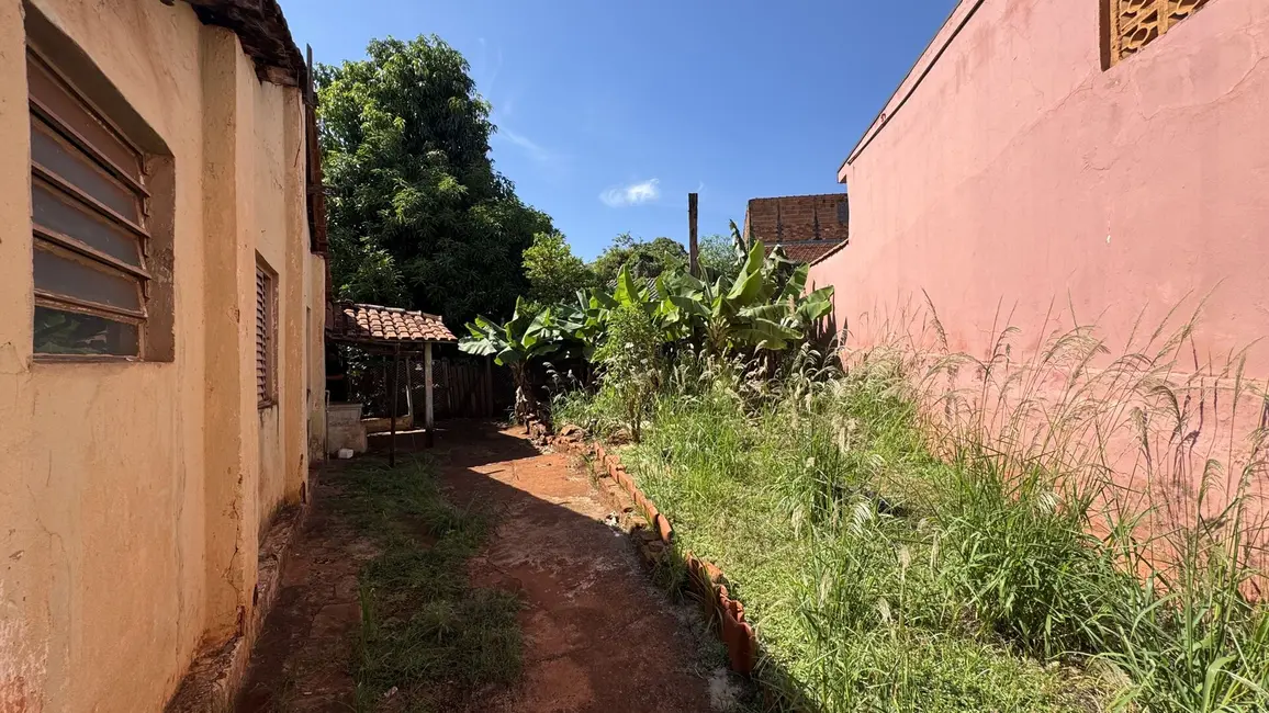 Terreno / Lote à venda, 390m2 em Jardim Tamoio, Araraquara - SP - imagem 4 Foto 4 de Terreno / Lote à venda, 390m2 em Jardim Tamoio, Araraquara - SP