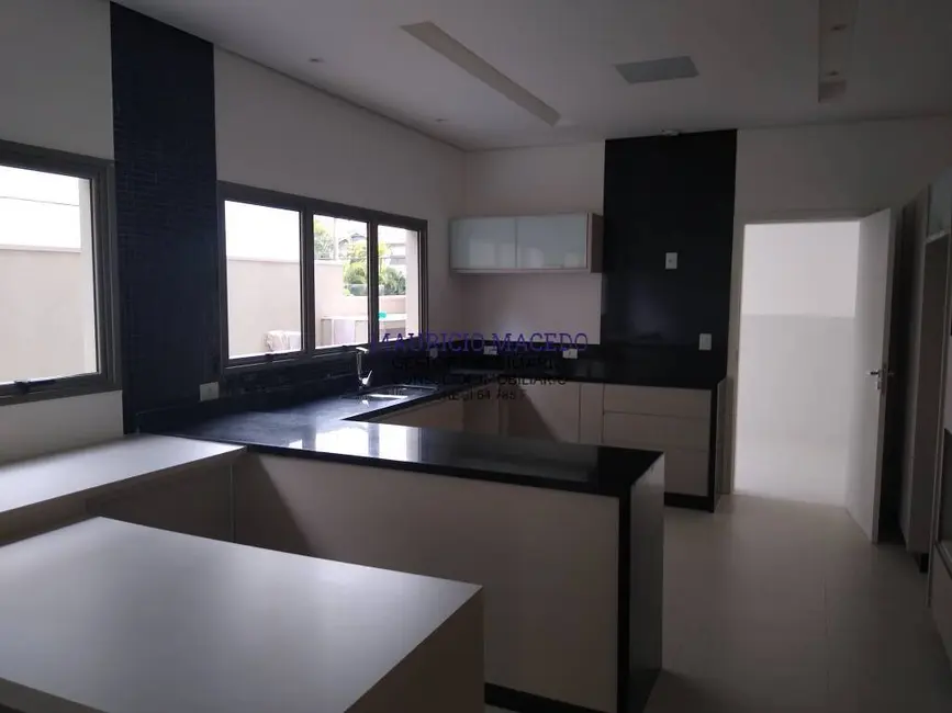 Foto 9 de Casa com 4 quartos à venda, 560m2 em Barueri - SP