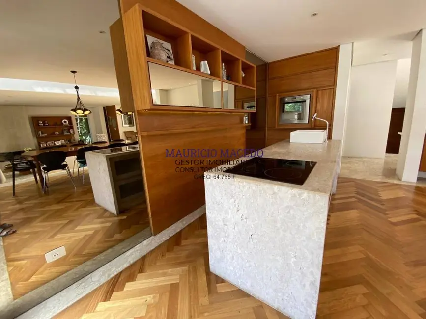 Casa com 4 quartos à venda, 800m2 em Tamboré, Santana De Parnaiba - SP - imagem 9 Foto 9 de Casa com 4 quartos à venda, 800m2 em Tamboré, Santana De Parnaiba - SP