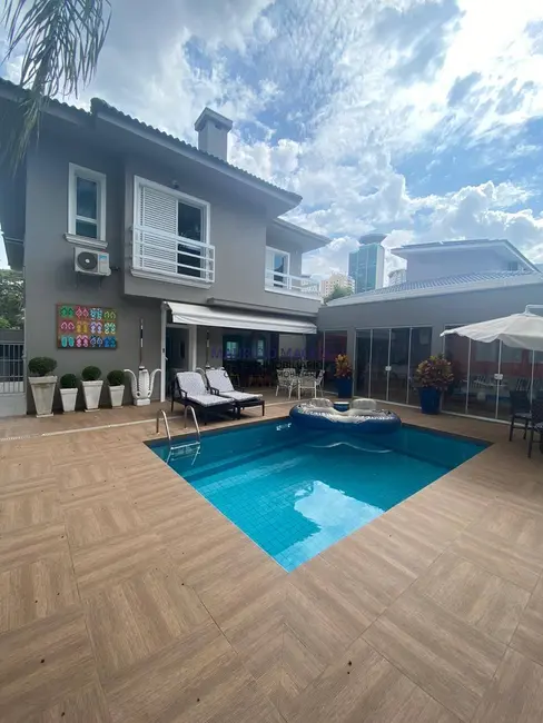 Casa com 4 quartos à venda, 520m2 em Alphaville, Santana De Parnaiba - SP - imagem 1 Foto 1 de Casa com 4 quartos à venda, 520m2 em Alphaville, Santana De Parnaiba - SP