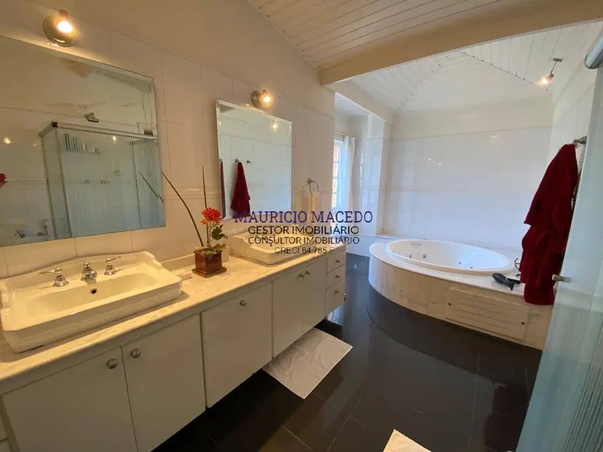 Casa com 4 quartos à venda, 650m2 em Alphaville, Santana De Parnaiba - SP - imagem 2 Foto 2 de Casa com 4 quartos à venda, 650m2 em Alphaville, Santana De Parnaiba - SP