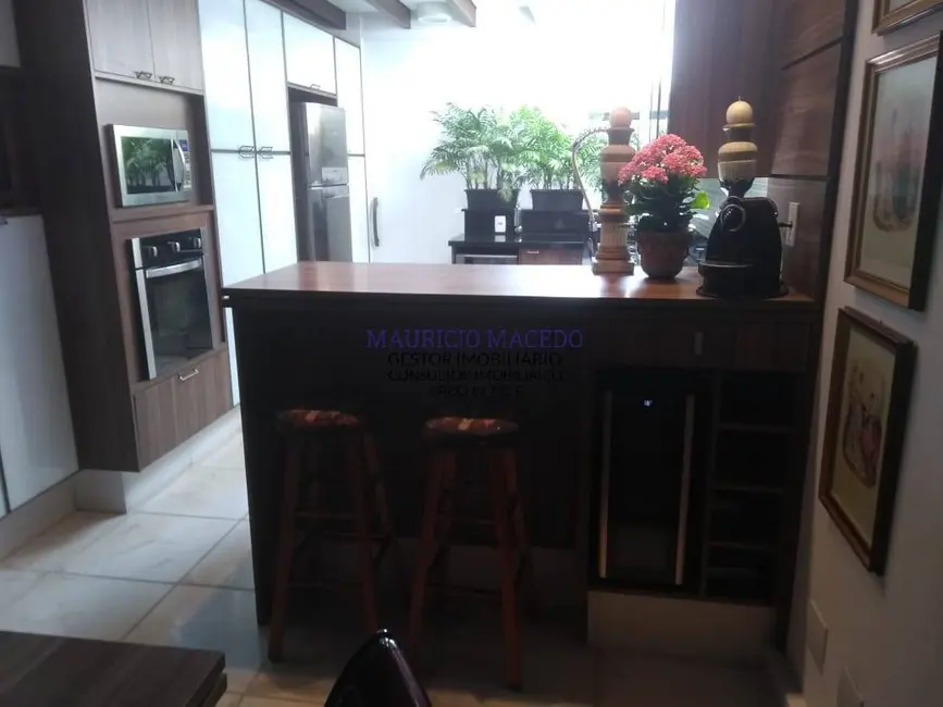 Casa com 3 quartos à venda, 220m2 em Alphaville, Santana De Parnaiba - SP - imagem 4 Foto 4 de Casa com 3 quartos à venda, 220m2 em Alphaville, Santana De Parnaiba - SP