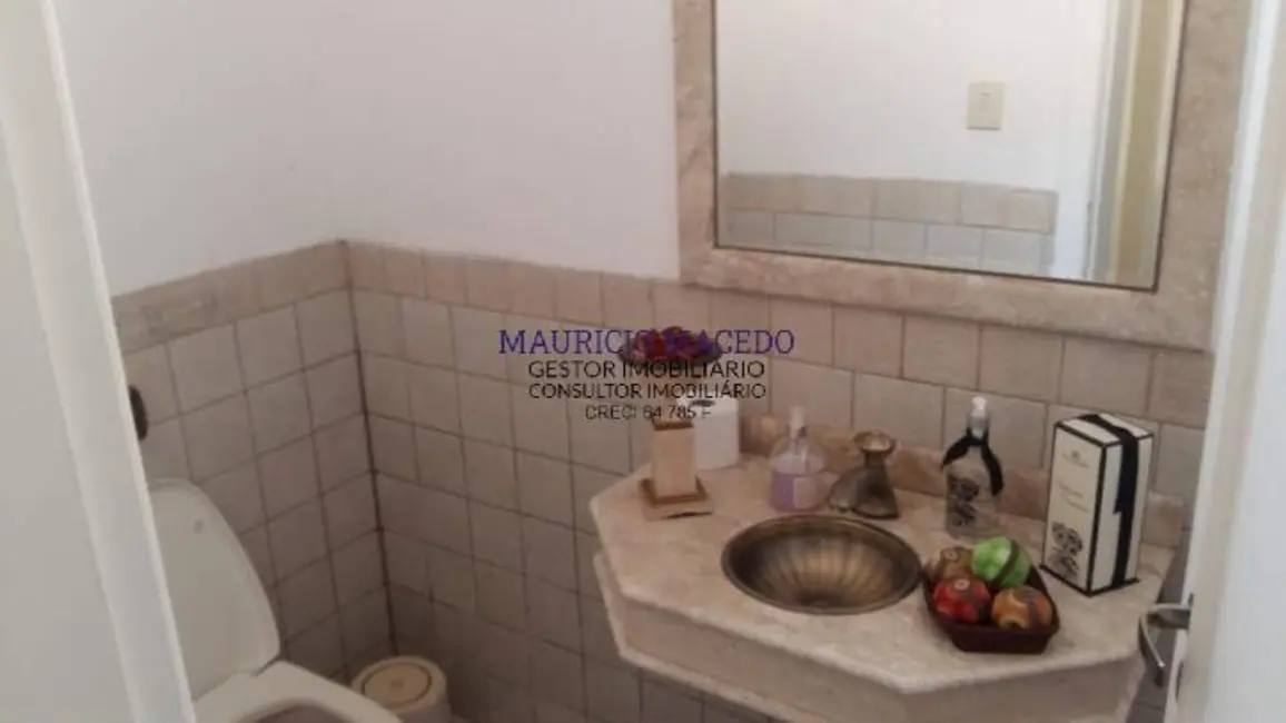 Foto 3 de Casa com 4 quartos à venda, 360m2 em Barueri - SP