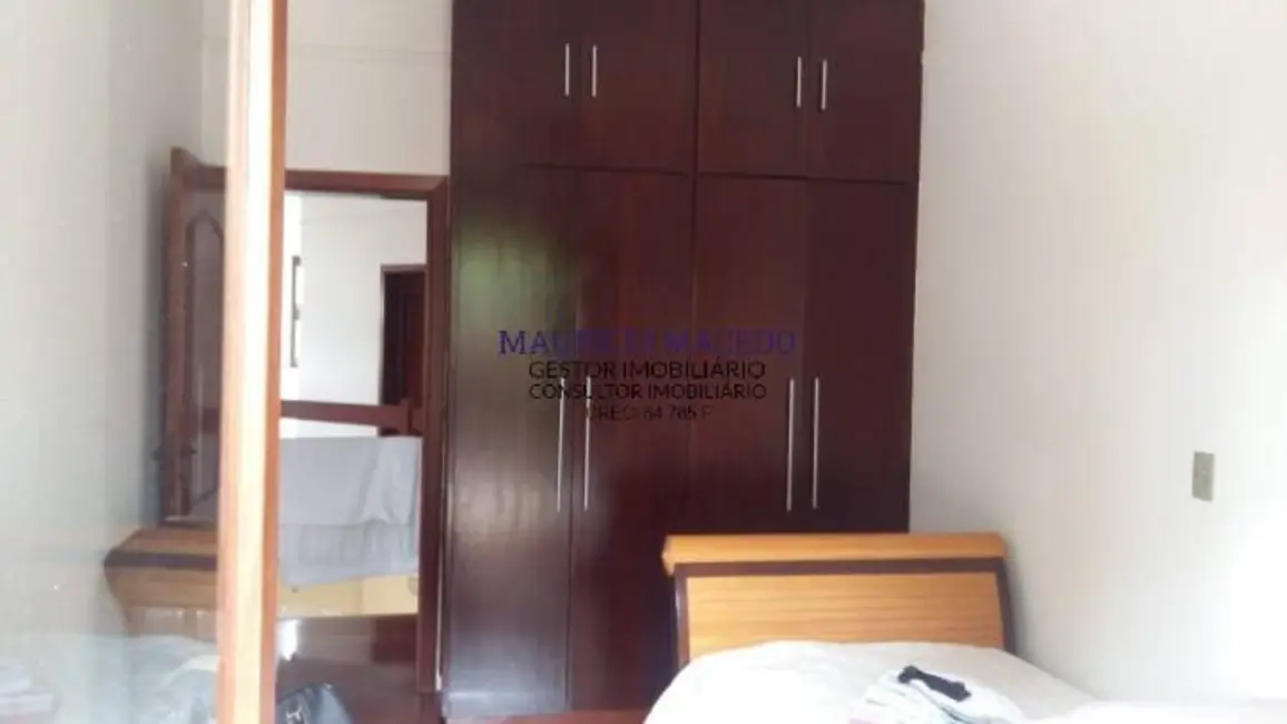 Foto 9 de Casa com 4 quartos à venda, 360m2 em Barueri - SP