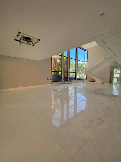 Casa com 5 quartos à venda, 1200m2 em Tamboré, Santana De Parnaiba - SP - imagem 8 Foto 8 de Casa com 5 quartos à venda, 1200m2 em Tamboré, Santana De Parnaiba - SP