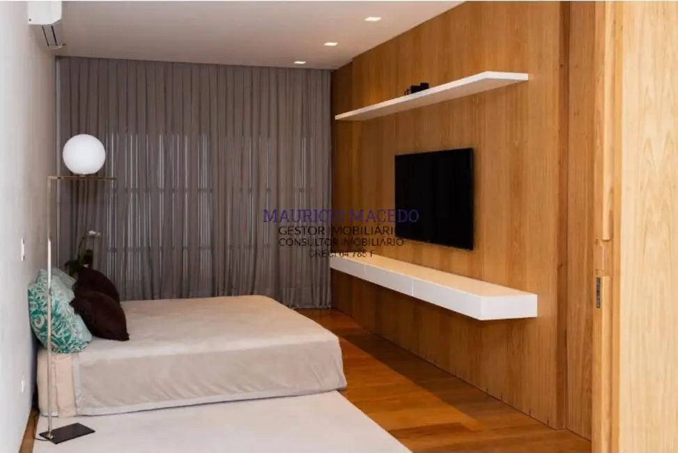 Foto 3 de Casa com 4 quartos à venda, 1654m2 em Residencial Tamboré, Barueri - SP