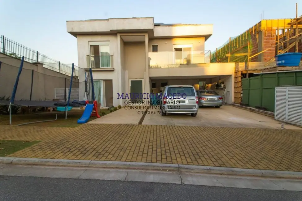 Foto 2 de Casa com 5 quartos para alugar, 450m2 em Alphaville, Santana De Parnaiba - SP