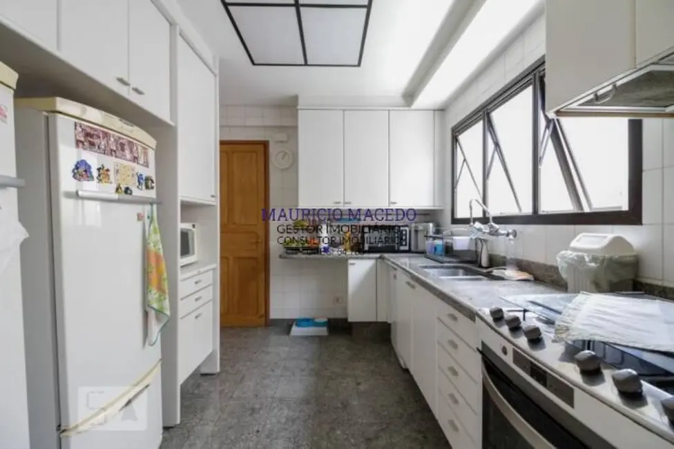Casa com 4 quartos à venda, 560m2 em Barueri - SP - imagem 9 Foto 9 de Casa com 4 quartos à venda, 560m2 em Barueri - SP