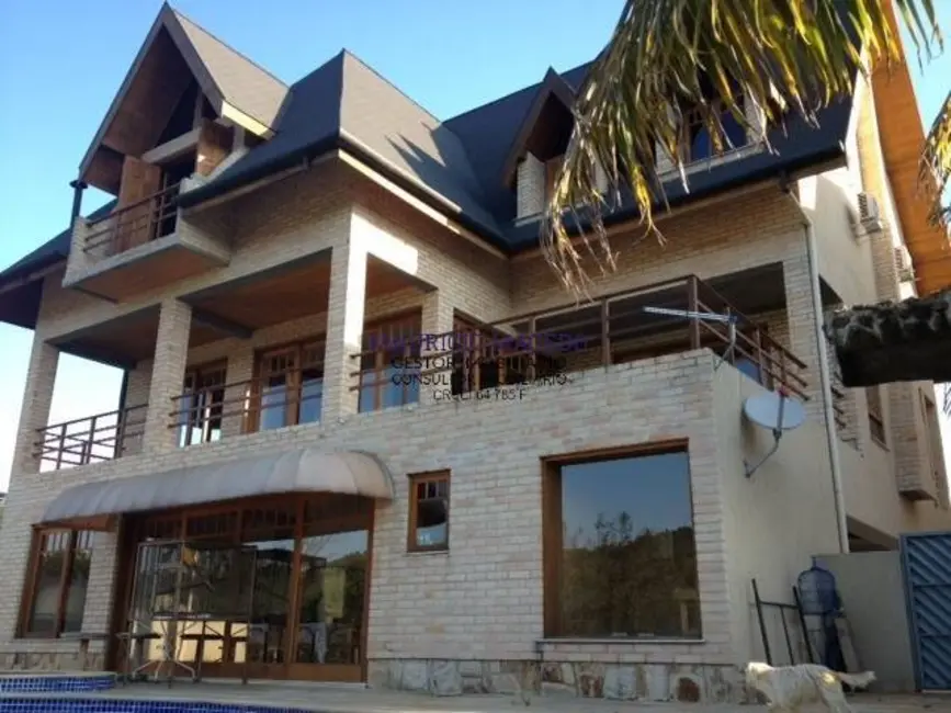 Foto 1 de Casa com 5 quartos à venda e para alugar, 680m2 em Barueri - SP