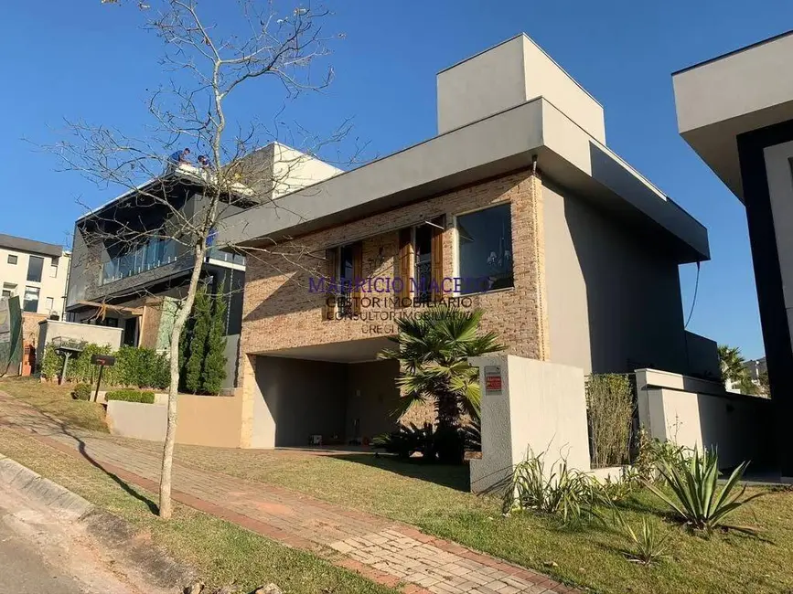 Foto 1 de Casa com 3 quartos à venda e para alugar, 420m2 em Cidade Tamboré, Santana De Parnaiba - SP