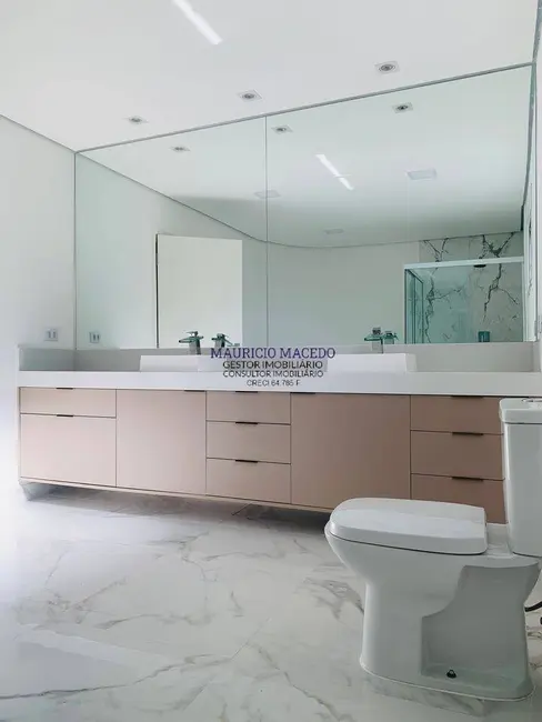 Casa com 4 quartos à venda, 360m2 em Alphaville, Santana De Parnaiba - SP - imagem 9 Foto 9 de Casa com 4 quartos à venda, 360m2 em Alphaville, Santana De Parnaiba - SP