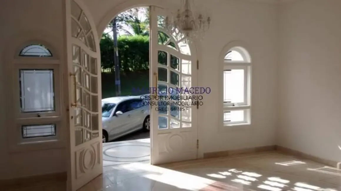 Casa com 5 quartos à venda e para alugar, 1928m2 em Barueri - SP - imagem 8 Foto 8 de Casa com 5 quartos à venda e para alugar, 1928m2 em Barueri - SP