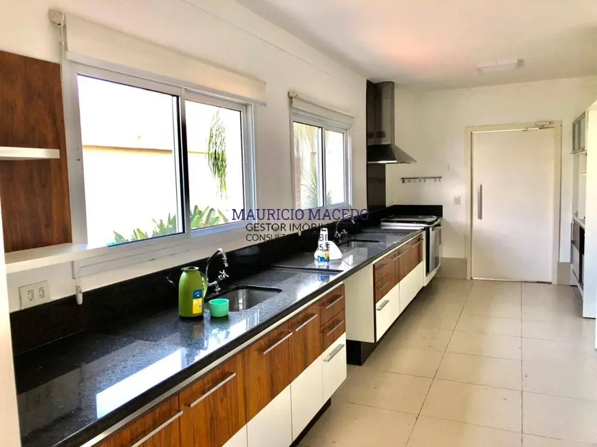 Casa com 3 quartos para alugar, 624m2 em Alphaville Residencial Um, Barueri - SP - imagem 4 Foto 4 de Casa com 3 quartos para alugar, 624m2 em Alphaville Residencial Um, Barueri - SP