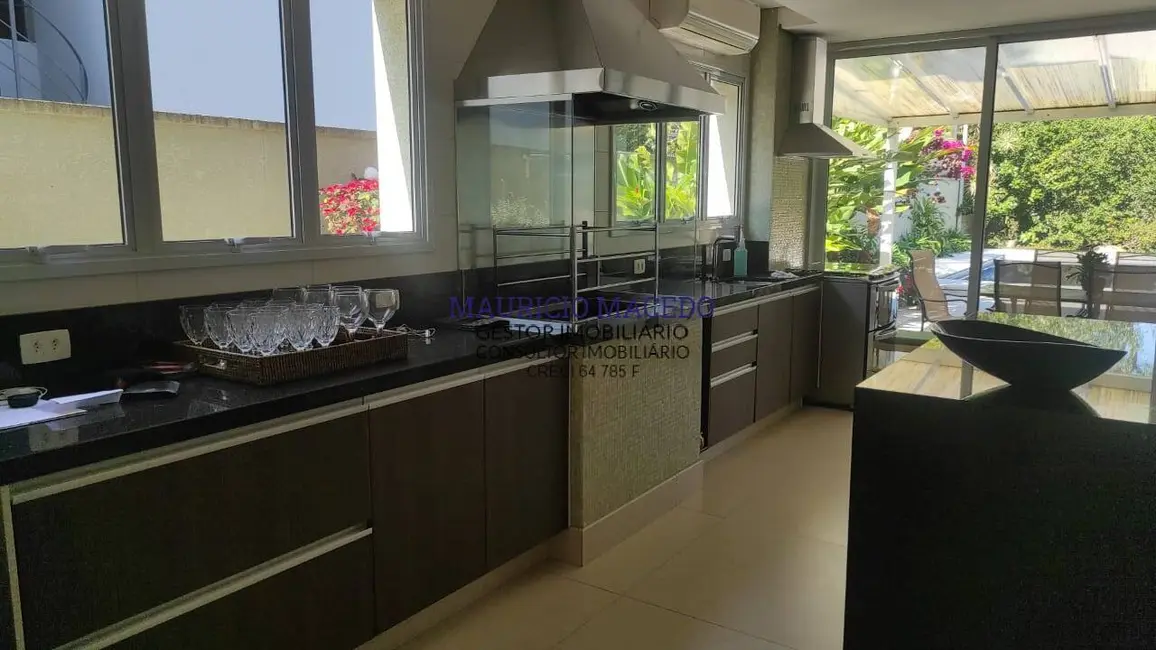 Casa com 3 quartos à venda e para alugar, 688m2 em Alphaville, Santana De Parnaiba - SP - imagem 5 Foto 5 de Casa com 3 quartos à venda e para alugar, 688m2 em Alphaville, Santana De Parnaiba - SP