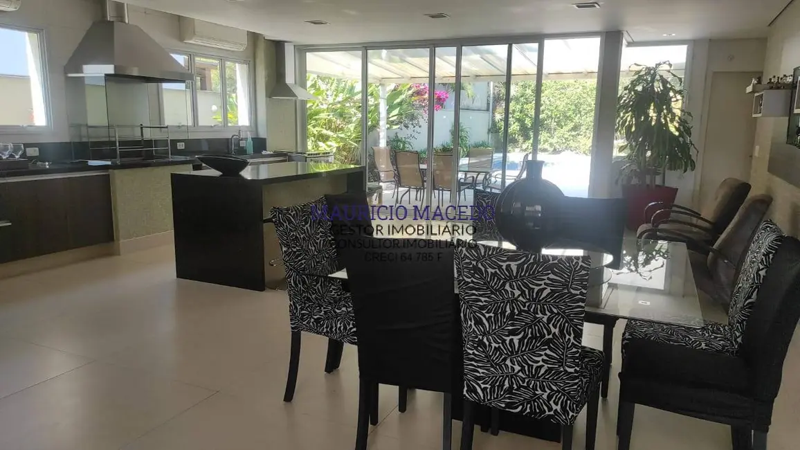 Casa com 3 quartos à venda e para alugar, 688m2 em Alphaville, Santana De Parnaiba - SP - imagem 4 Foto 4 de Casa com 3 quartos à venda e para alugar, 688m2 em Alphaville, Santana De Parnaiba - SP