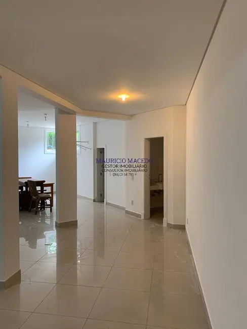 Foto 5 de Casa com 4 quartos para alugar, 550m2 em Santana De Parnaiba - SP