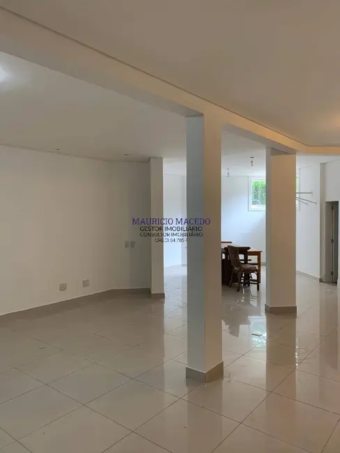 Foto 3 de Casa com 4 quartos para alugar, 550m2 em Santana De Parnaiba - SP