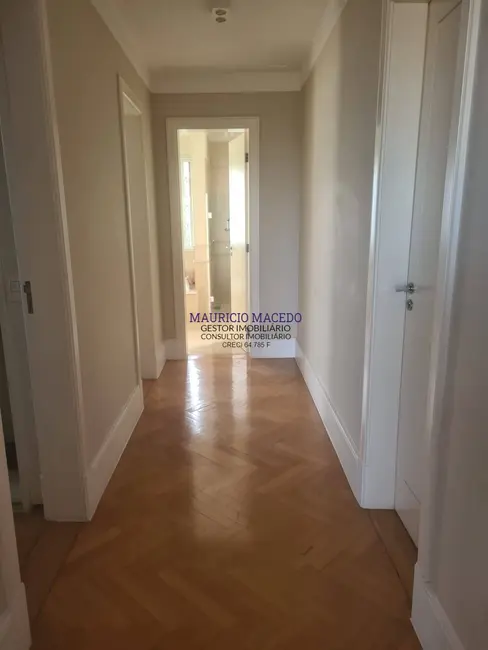 Foto 9 de Casa com 5 quartos para alugar, 1000m2 em Barueri - SP