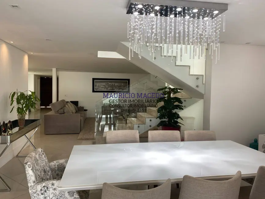 Foto 4 de Casa com 4 quartos para alugar, 360m2 em Alphaville, Santana De Parnaiba - SP