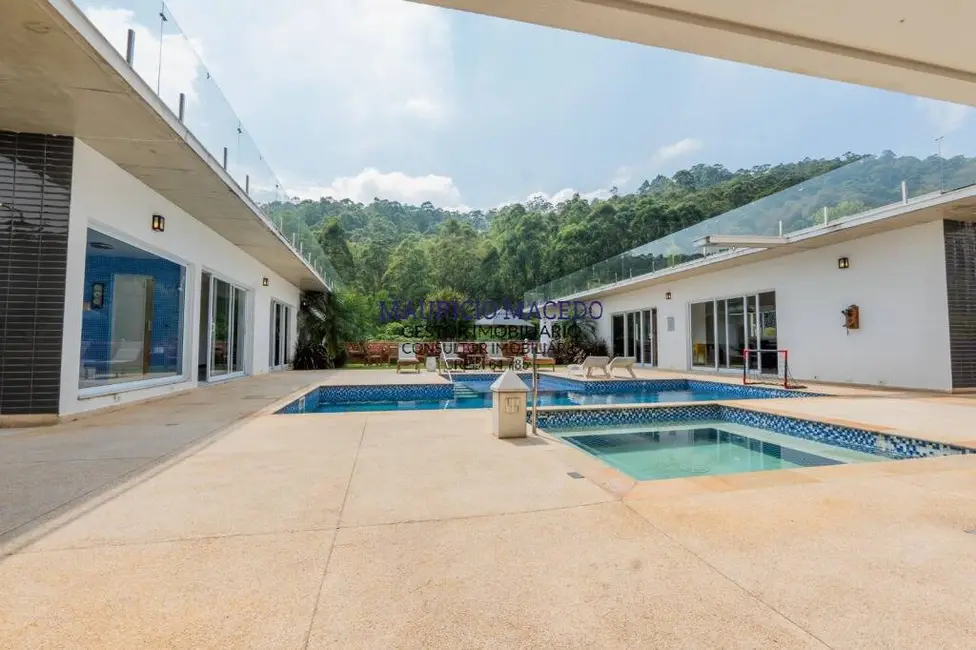 Foto 3 de Casa com 4 quartos à venda e para alugar, 1900m2 em Barueri - SP
