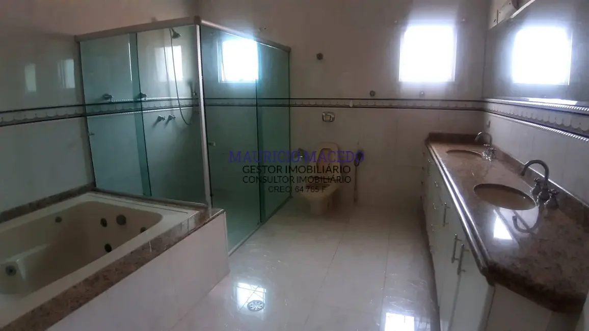 Casa com 5 quartos para alugar, 640m2 em Alphaville Residencial Um, Barueri - SP - imagem 7 Foto 7 de Casa com 5 quartos para alugar, 640m2 em Alphaville Residencial Um, Barueri - SP