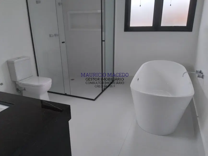 Casa com 4 quartos à venda, 383m2 em Alphaville, Santana De Parnaiba - SP - imagem 4 Foto 4 de Casa com 4 quartos à venda, 383m2 em Alphaville, Santana De Parnaiba - SP