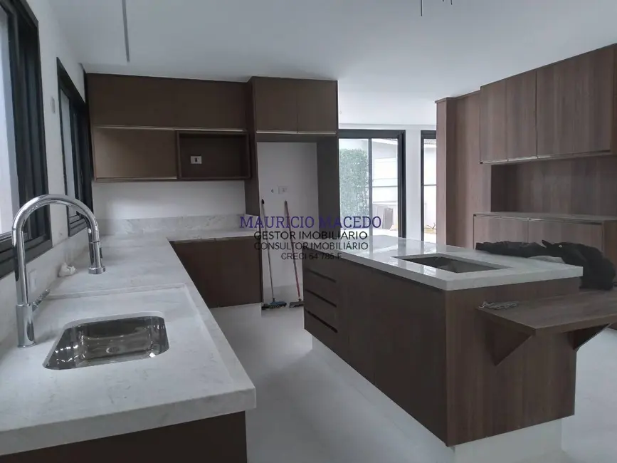 Casa com 4 quartos à venda, 383m2 em Alphaville, Santana De Parnaiba - SP - imagem 6 Foto 6 de Casa com 4 quartos à venda, 383m2 em Alphaville, Santana De Parnaiba - SP