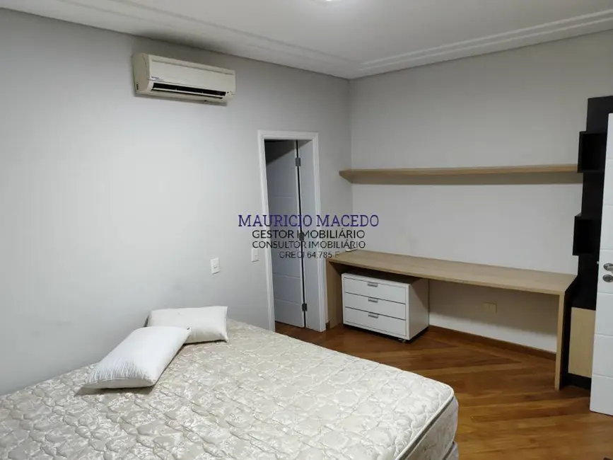 Foto 7 de Casa com 4 quartos para alugar, 1300m2 em Barueri - SP
