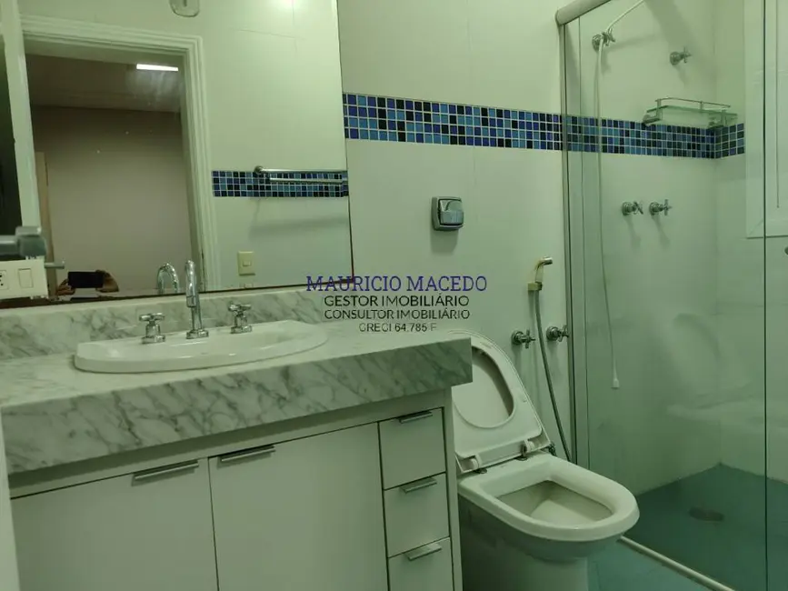 Foto 8 de Casa com 4 quartos para alugar, 1300m2 em Barueri - SP