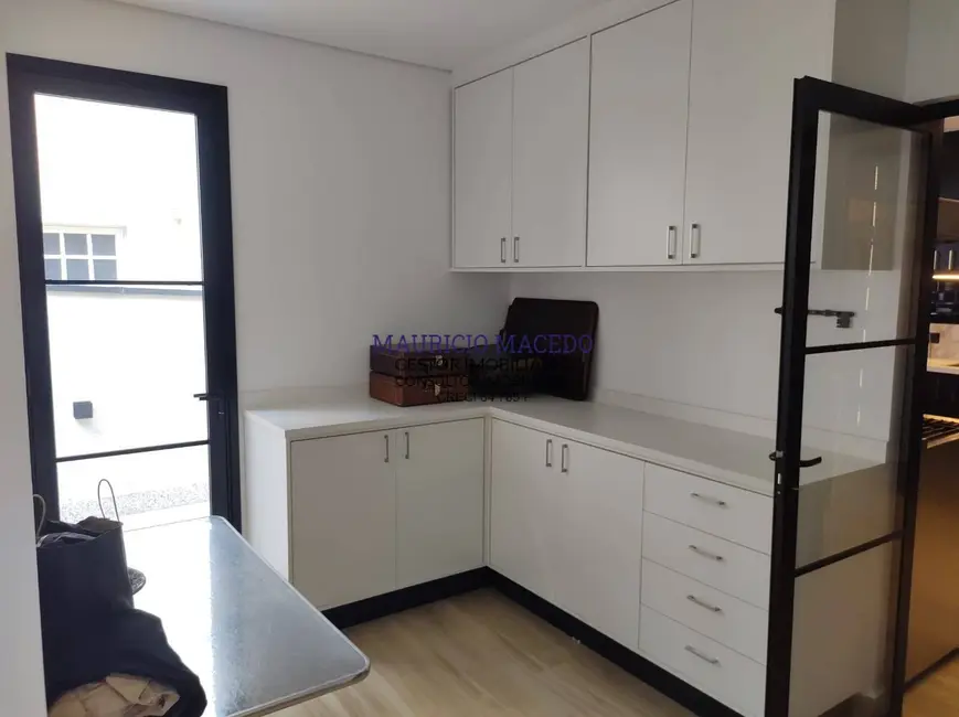 Casa com 4 quartos à venda, 1054m2 em Alphaville, Santana De Parnaiba - SP - imagem 6 Foto 6 de Casa com 4 quartos à venda, 1054m2 em Alphaville, Santana De Parnaiba - SP