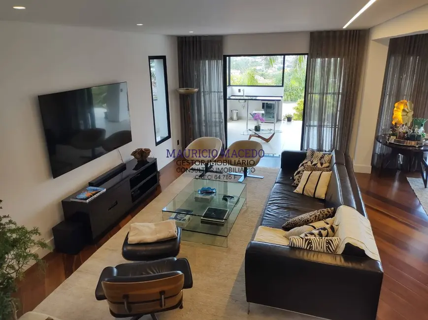 Casa com 4 quartos à venda, 1054m2 em Alphaville, Santana De Parnaiba - SP - imagem 4 Foto 4 de Casa com 4 quartos à venda, 1054m2 em Alphaville, Santana De Parnaiba - SP