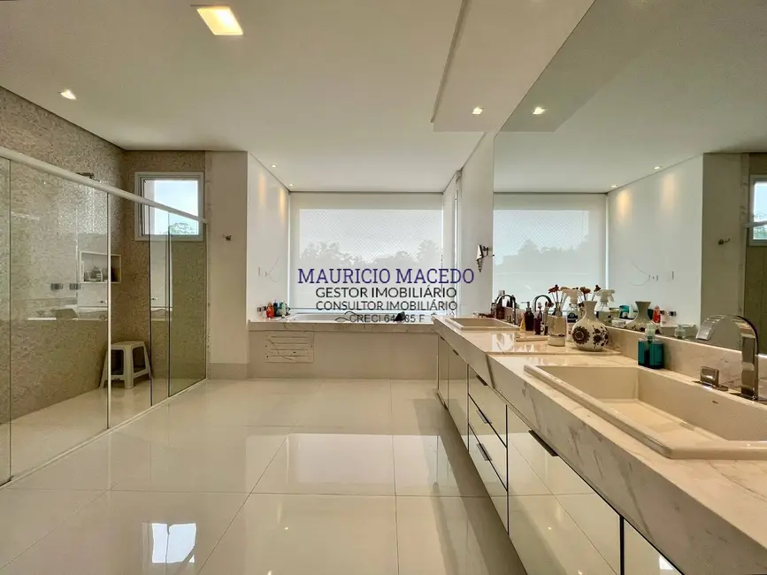 Casa com 4 quartos à venda, 738m2 em Alphaville, Santana De Parnaiba - SP - imagem 3 Foto 3 de Casa com 4 quartos à venda, 738m2 em Alphaville, Santana De Parnaiba - SP