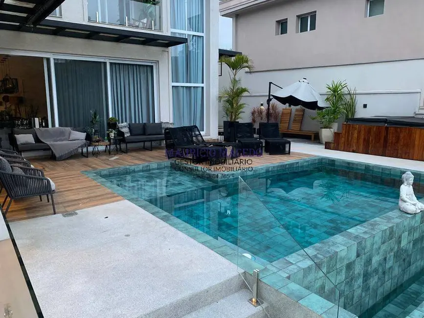 Foto 1 de Casa com 5 quartos para alugar, 500m2 em Paiol Velho, Santana De Parnaiba - SP