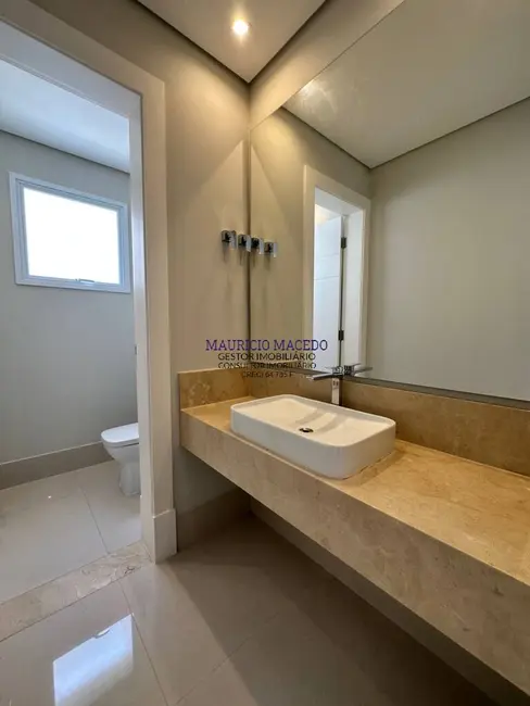 Foto 4 de Casa com 4 quartos à venda, 320m2 em Barueri - SP