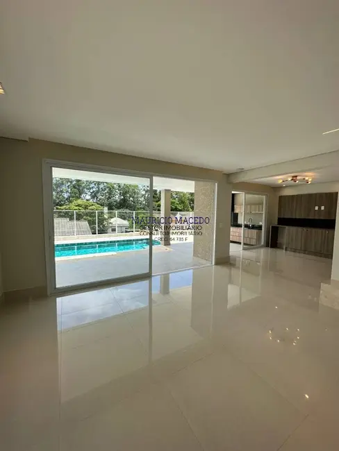 Foto 1 de Casa com 4 quartos à venda, 320m2 em Barueri - SP