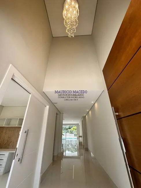 Foto 3 de Casa com 4 quartos à venda, 320m2 em Barueri - SP